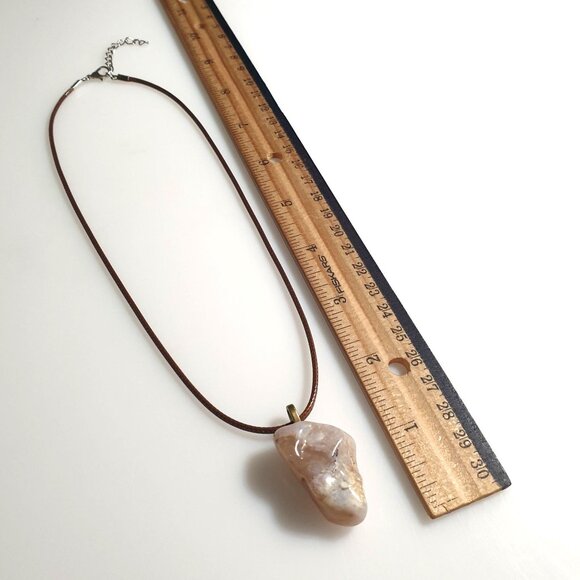 Raw Stone Pendant Necklace Agate 17" To 19" Length Earthy Natural Gemstone Gift - Picture 5 of 5